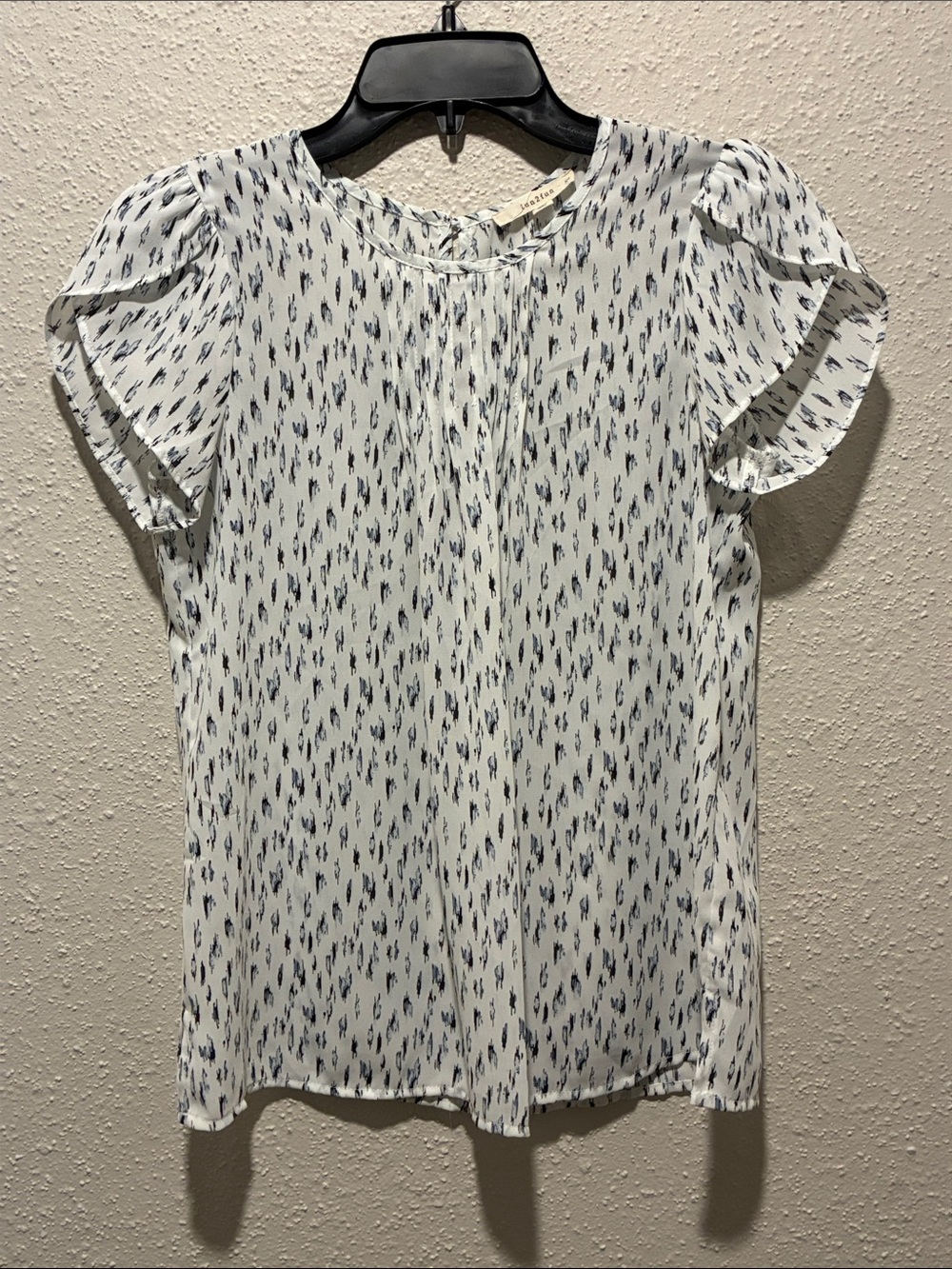 fun 2 fun White and Navy Printed Flutter-Sleeve Blouse